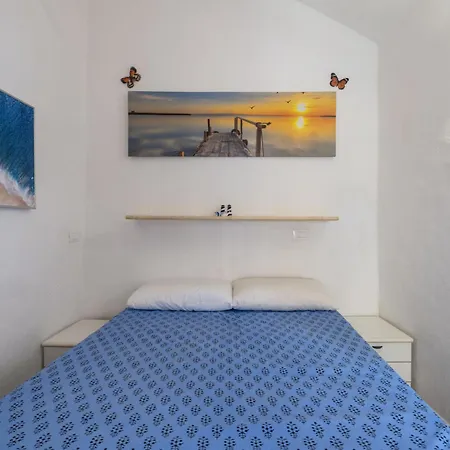 Apartment La Piccola Scialuppa By Interhome